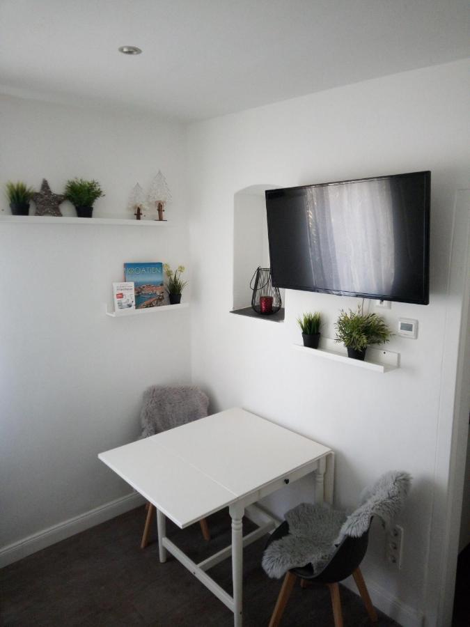 Gemuetliche 1 Zimmer Ferienwohnung Людвигсбург Экстерьер фото